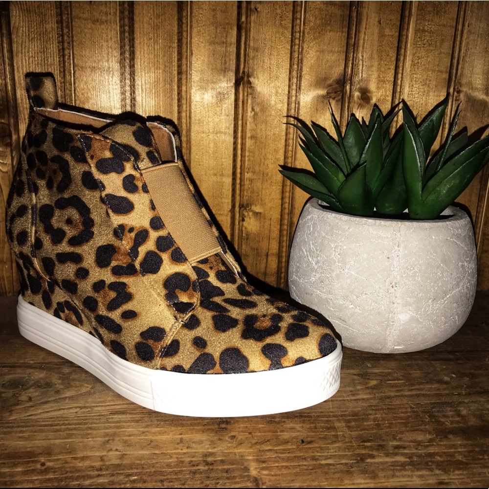 Leopard Print Wedge Sneakers 🔥HOT🔥 PRICE FIRM